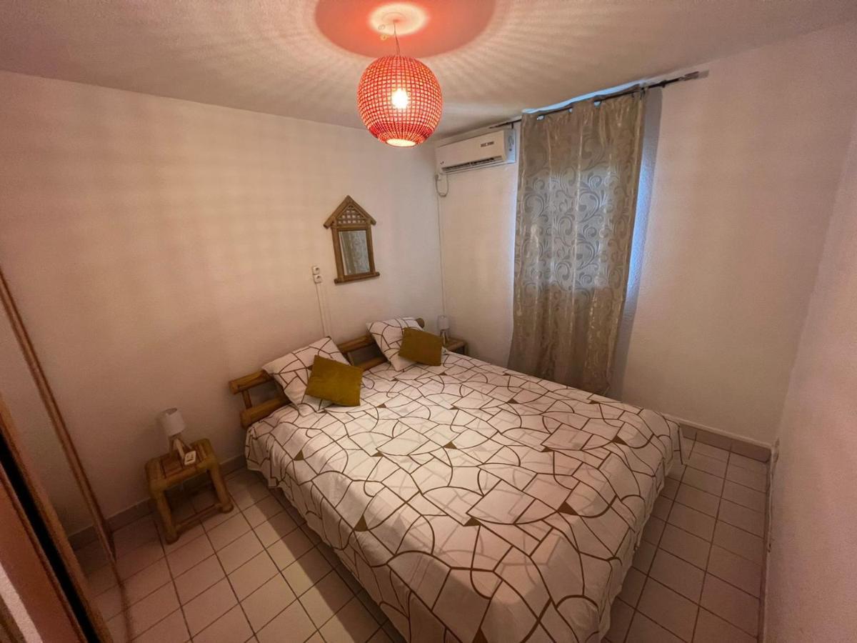 Appartement F4 Petit Bourg Eksteriør bilde